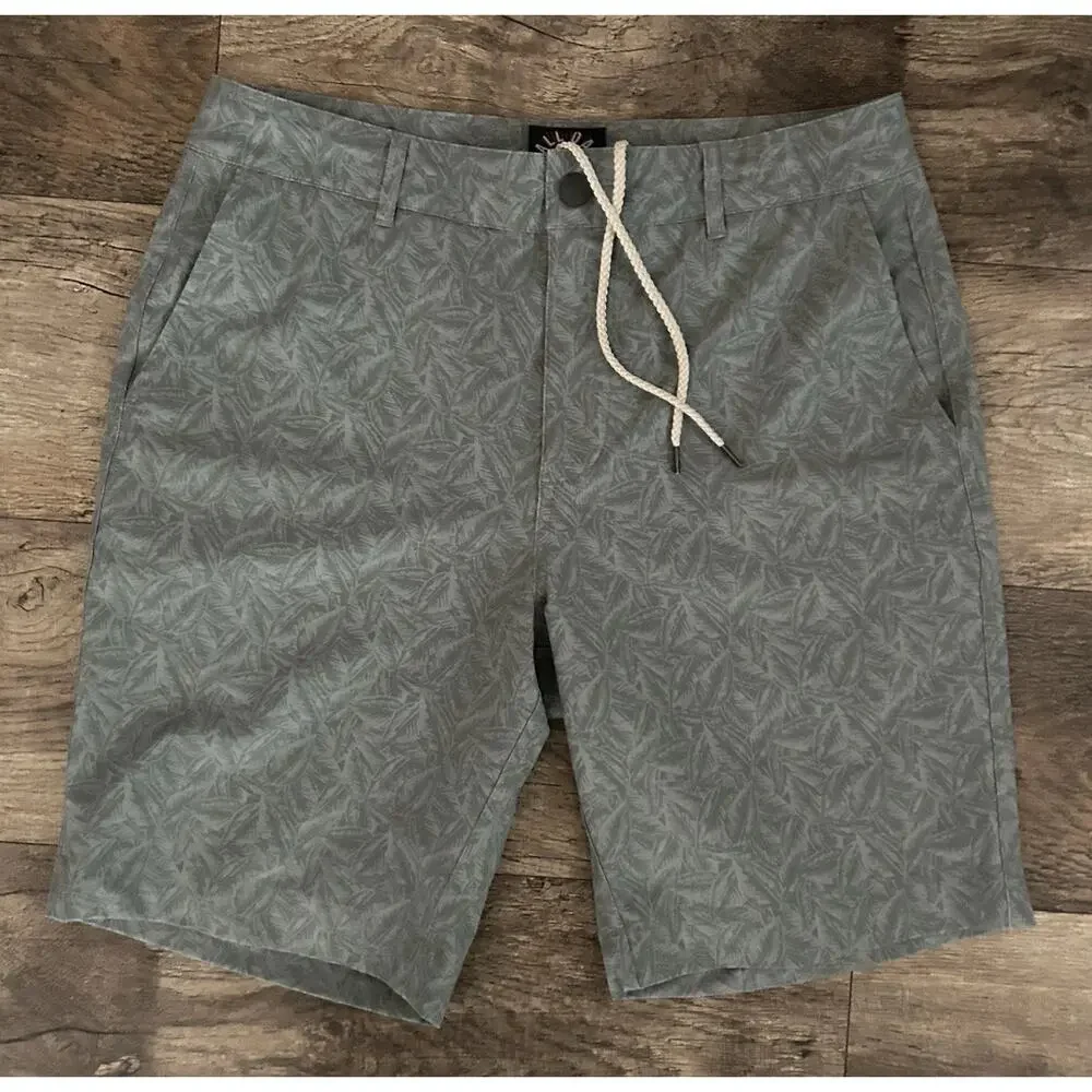 Faherty All Day 31 X 9” Short Belharra Dunes Grey Green All Over Tropical Print
